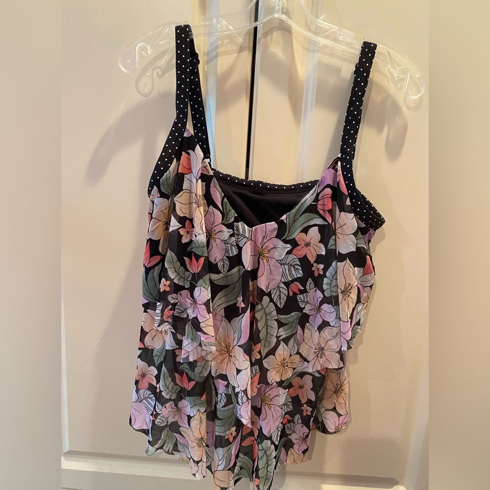 EUC Women's swim Top